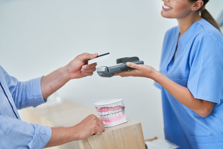 Addressing Bottlenecks in Patient Payments: 7 Must-haves in a Digital Payment Solution  